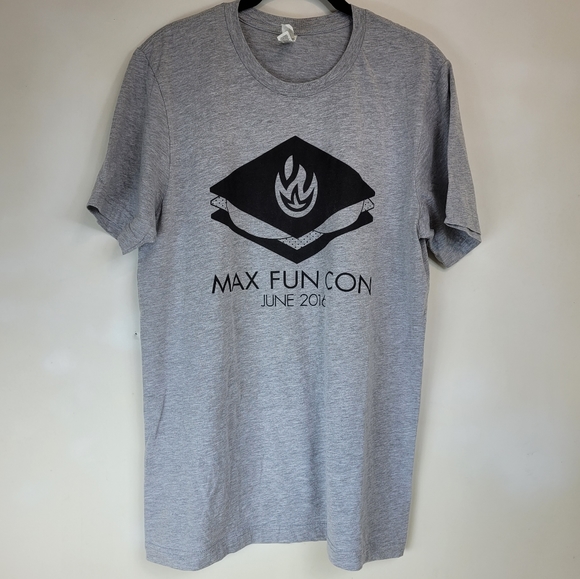 NWOT Max Fun Con 2016 - Put This On - Maximum Fun Podcast Summer Camp - Large T - Picture 2 of 10